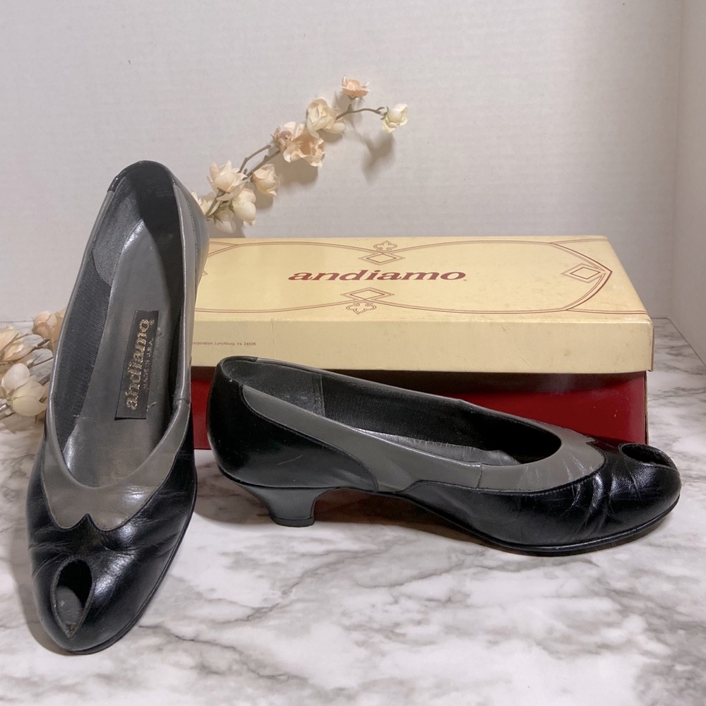 Vintage Andiamo Leather Peep Toe Heels